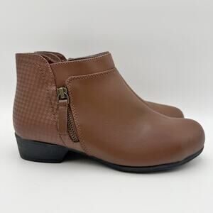 Rockport Womens Carly Work Bootie Size 6.5 Wide Brown Leather Alloy Toe EUC